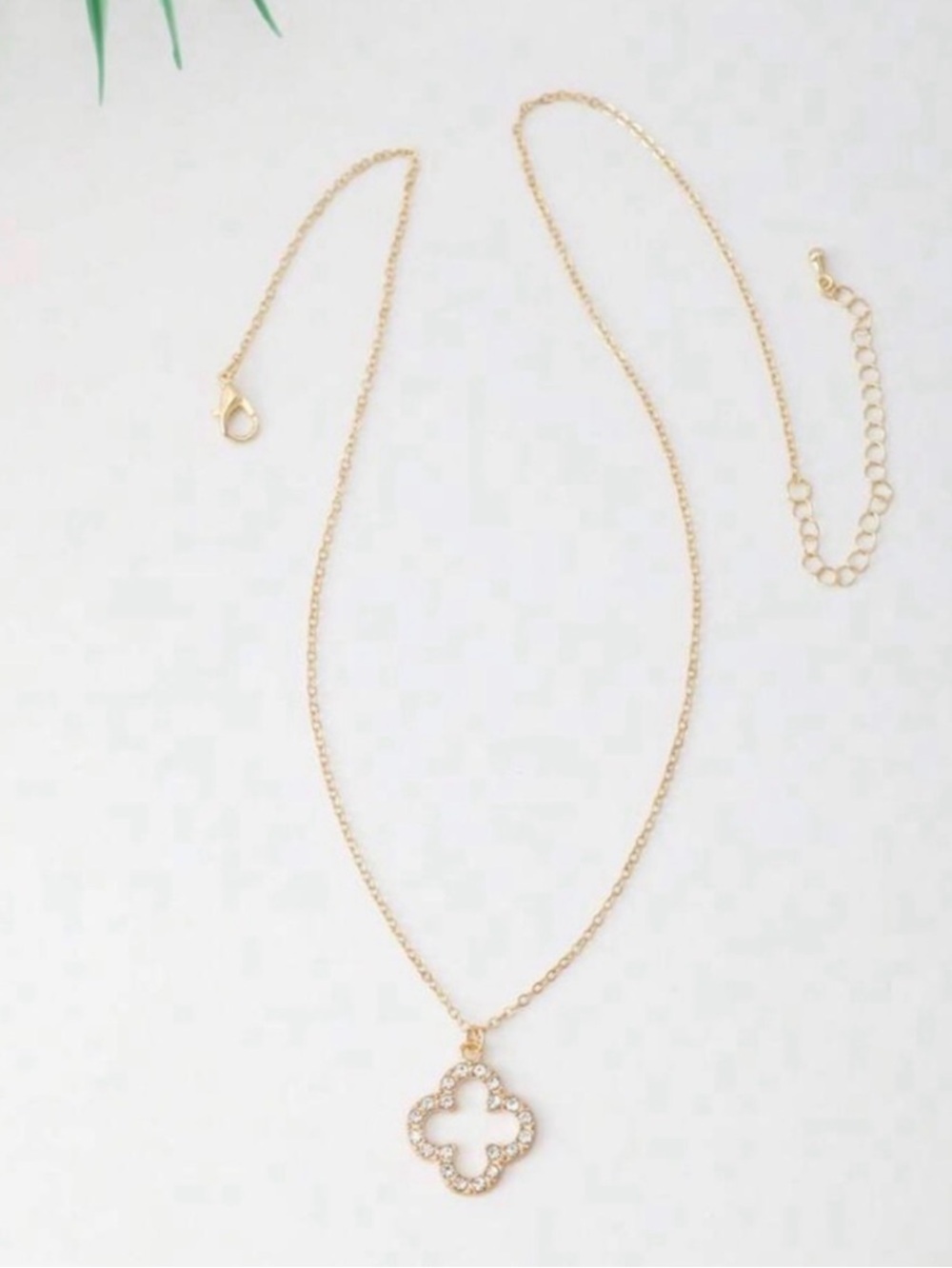 Gold Tone Open Clover Pendant Necklace